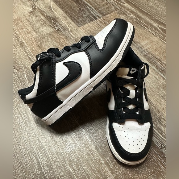 Nike Dunks - Picture 1 of 1